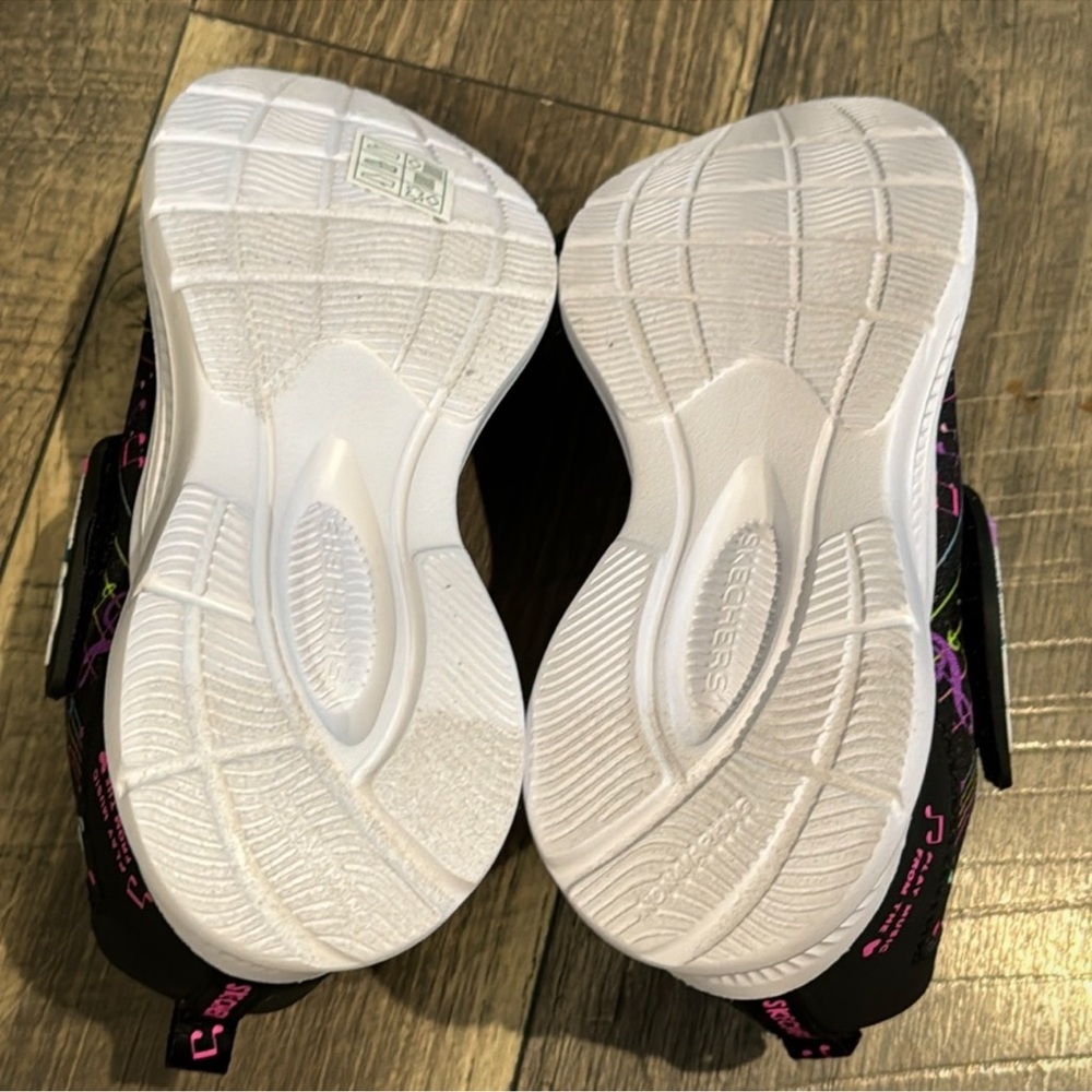 Skechers Black and Multicolor Kids Sneakers - Picture 11 of 12